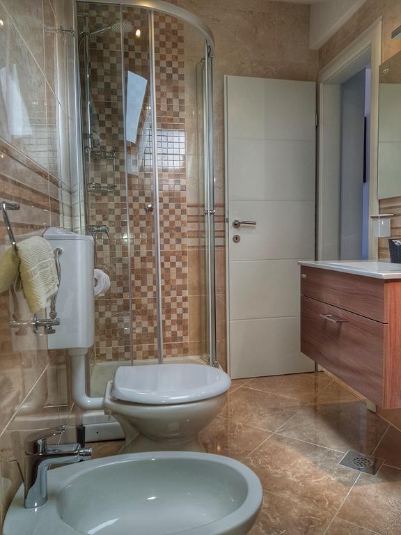 Apartments Slavica Помена Екстериор снимка